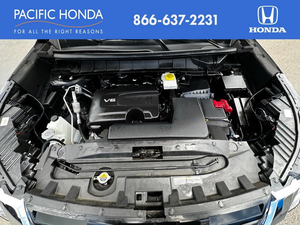Used 2023 Nissan Pathfinder Platinum FWD image 17