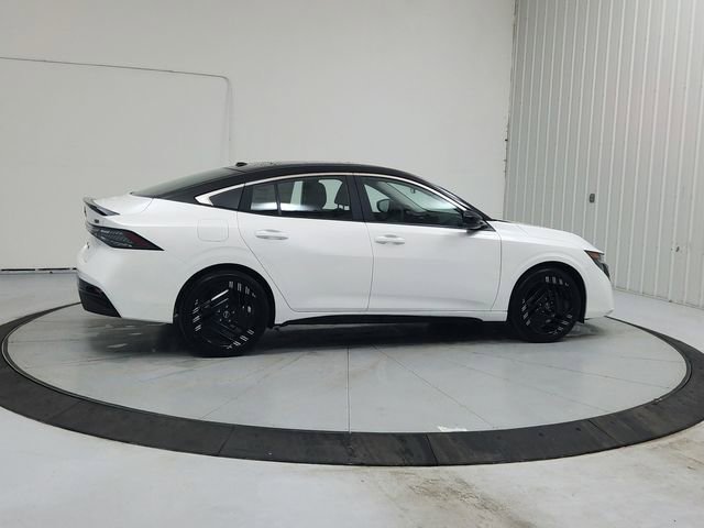 New 2026 Nissan Sentra SR w/ Floor Mat Package image 7