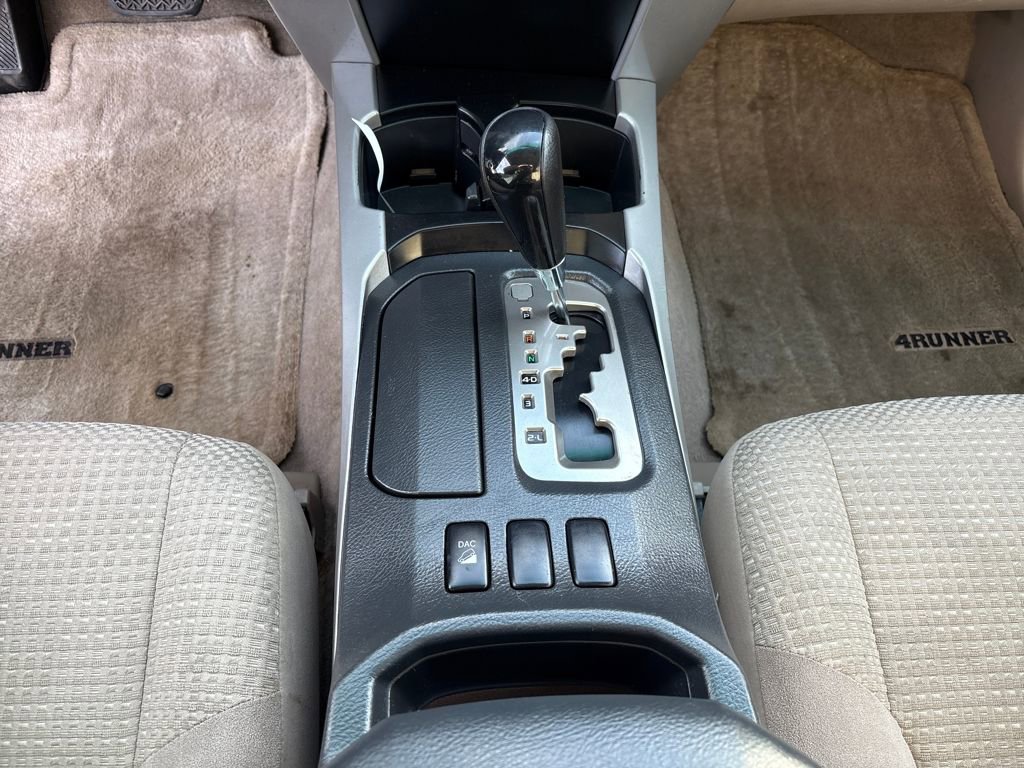 Used 2005 Toyota 4Runner Limited image 16