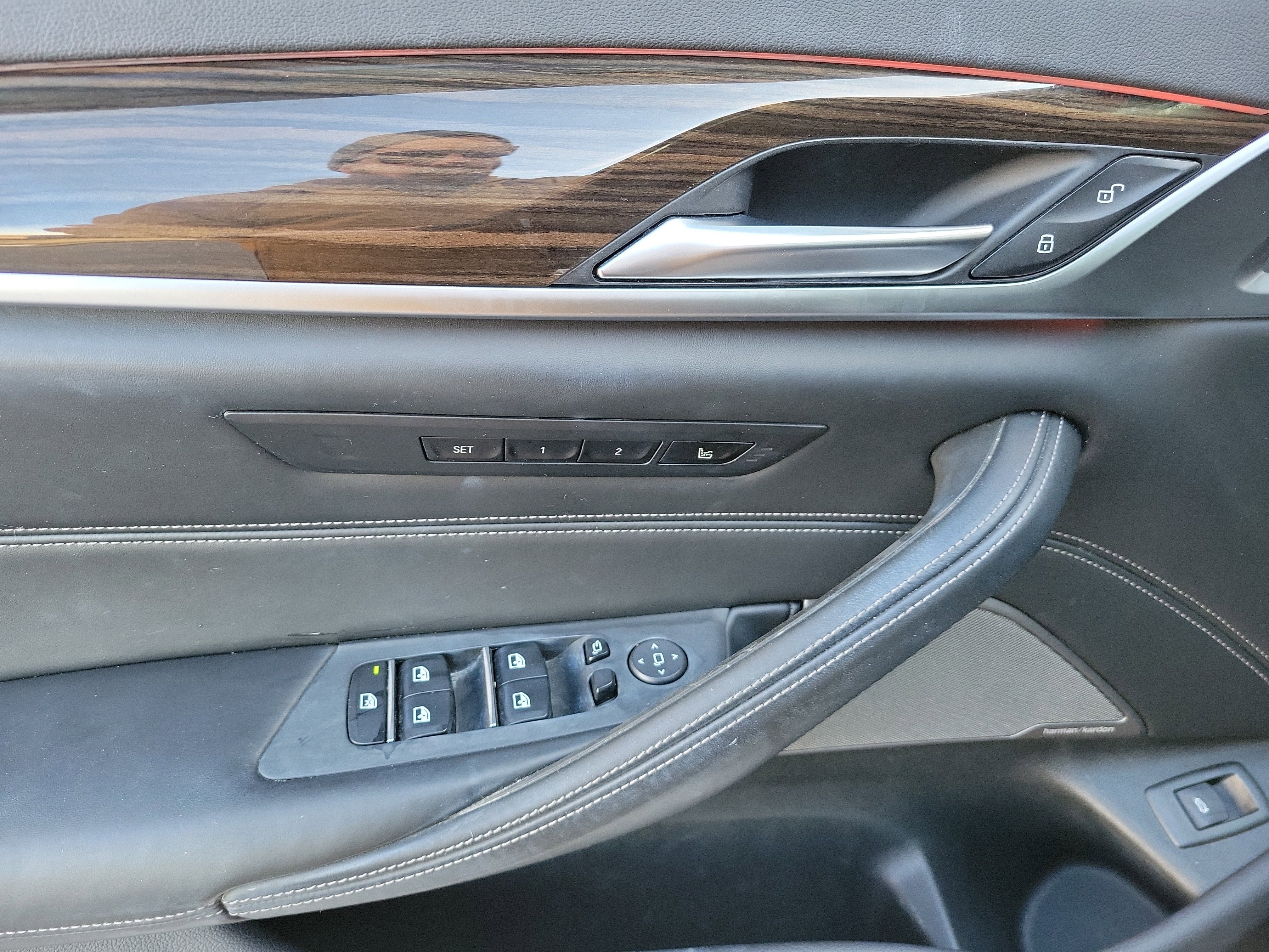 Used 2018 BMW 540i xDrive image 24