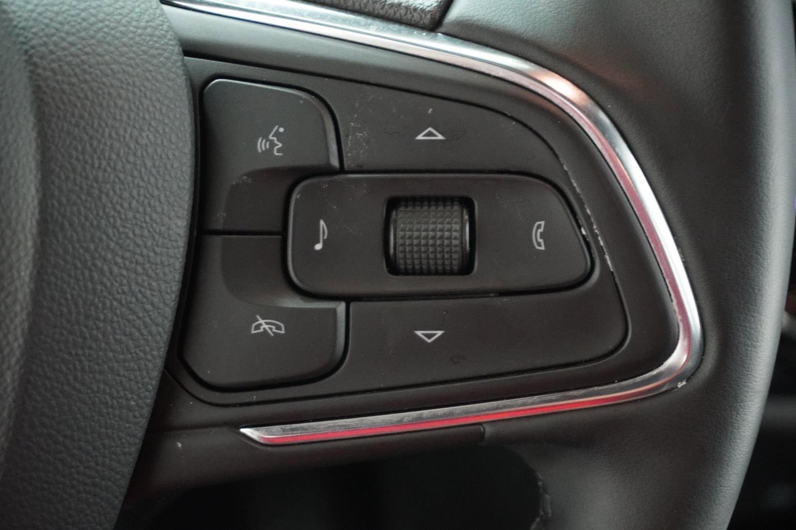 Used 2024 Buick Envista Sport Touring w/ Convenience II Package image 23