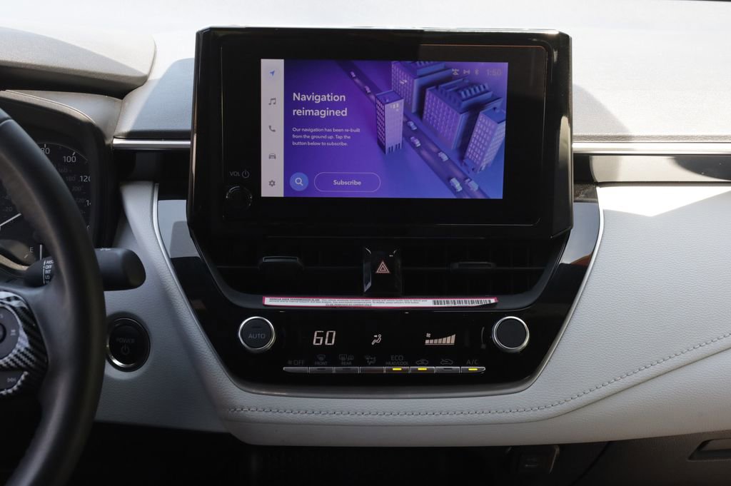 Used 2024 Toyota Corolla SE FWD image 8