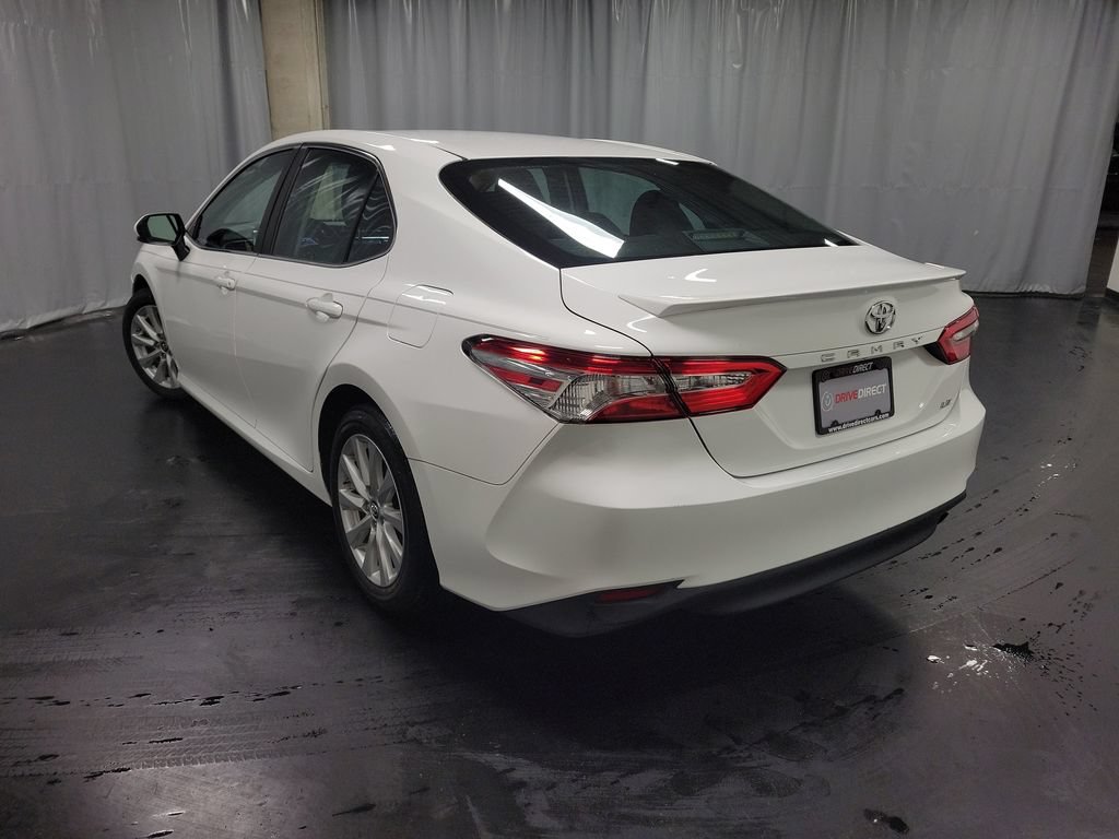 Used 2018 Toyota Camry LE FWD image 6