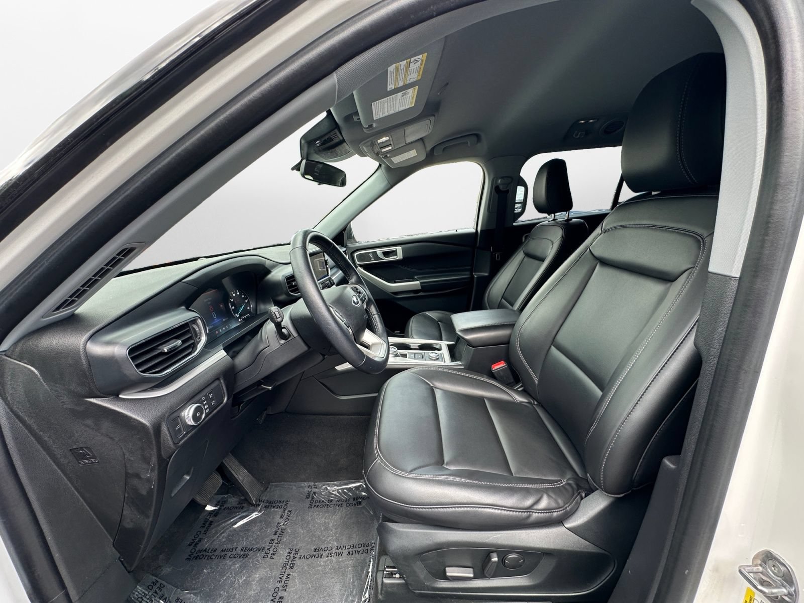 Used 2022 Ford Explorer XLT AWD/4WD image 9