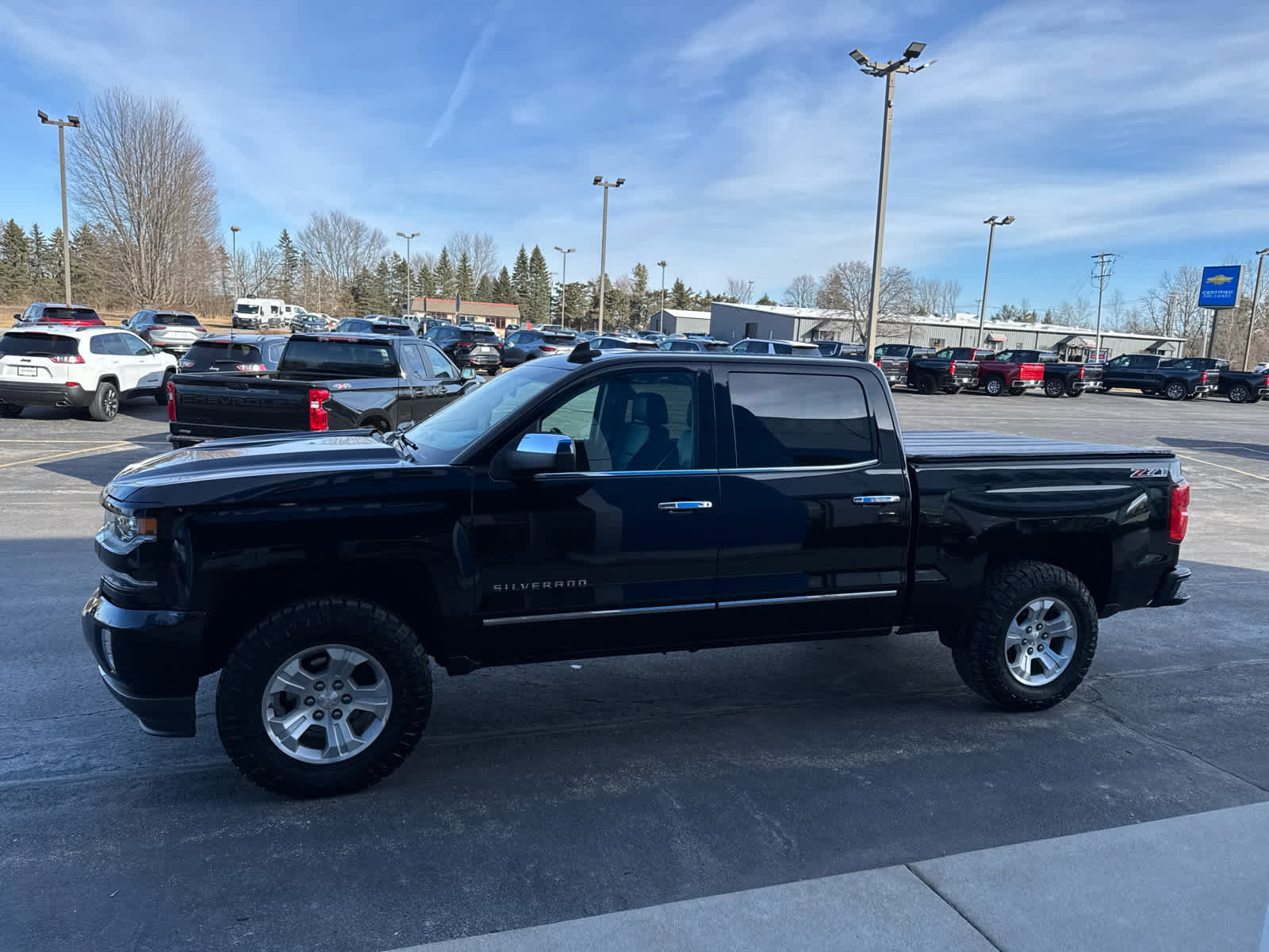 Used 2017 Chevrolet Silverado 1500 LTZ Z71 image 10