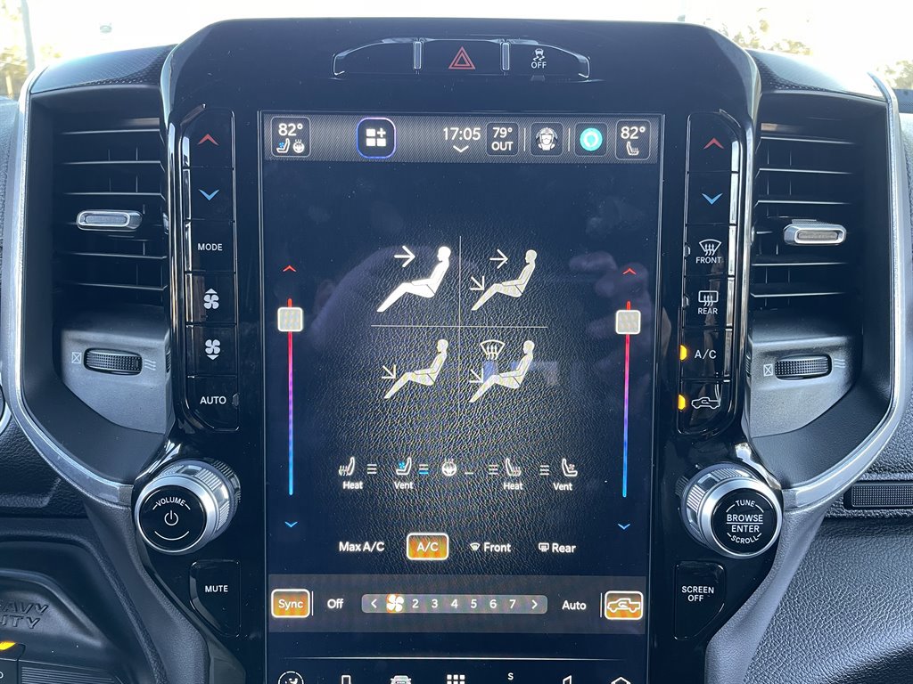 Used 2022 RAM 3500 Laramie AWD/4WD image 32