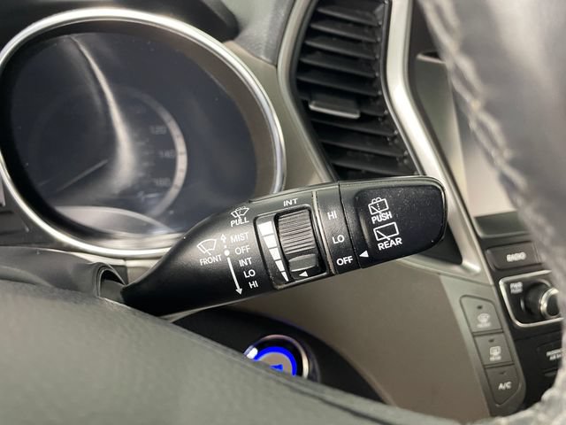 Used 2017 Hyundai Santa Fe Limited AWD/4WD image 12