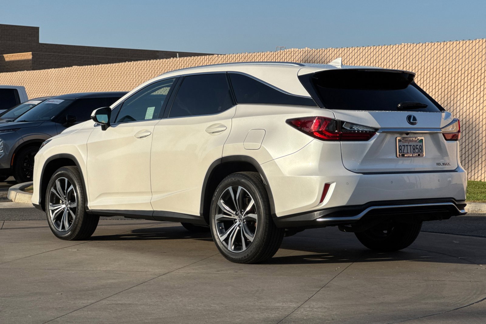 Used 2022 Lexus RX 350L FWD w/ Premium Package image 6