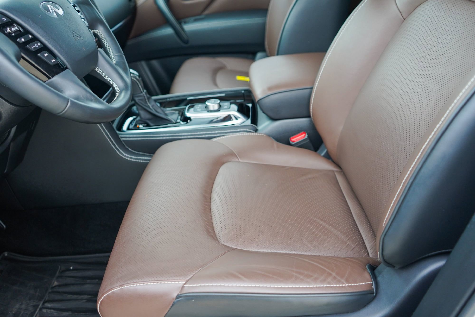 Certified 2024 INFINITI QX80 Premium Select w/ Cargo Package image 8