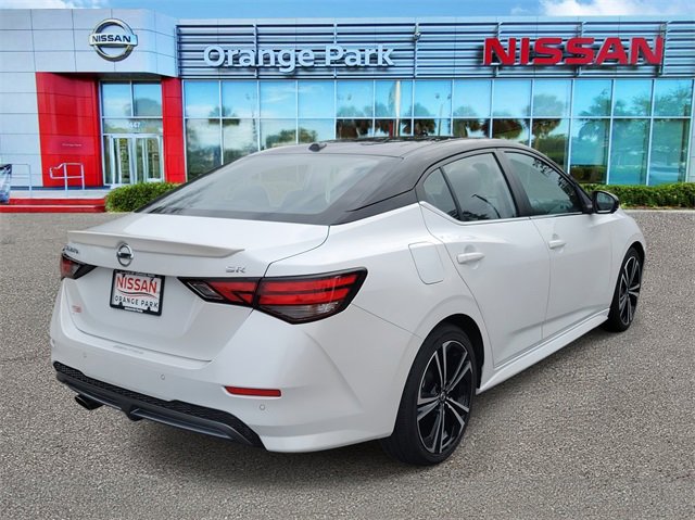 Used 2023 Nissan Sentra SR w/ SR Premium Package image 2