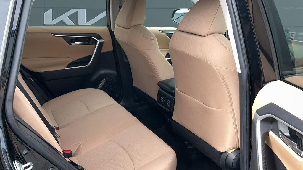 Used 2023 Toyota RAV4 XLE image 13