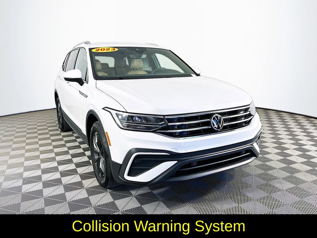 Used 2023 Volkswagen Tiguan SE FWD image 3
