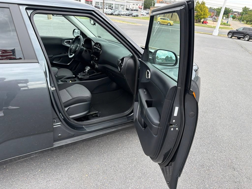 Used 2024 Kia Soul EX FWD image 23