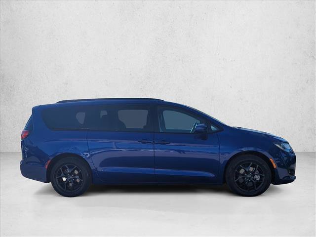 Used 2018 Chrysler Pacifica Touring-L image 4