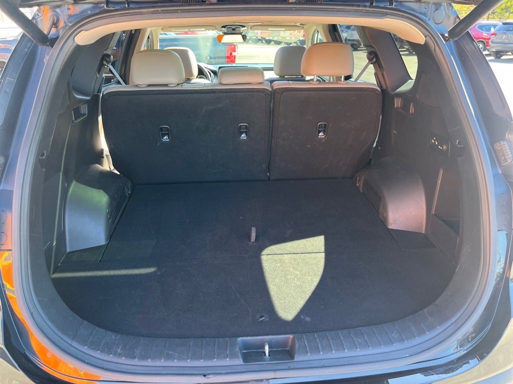 Used 2023 Hyundai Santa Fe SEL w/ Premium Package image 11