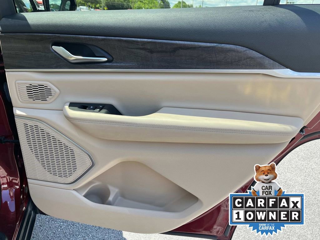 Used 2022 Jeep Grand Cherokee L Limited image 23