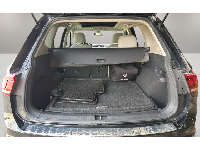 Used 2021 Volkswagen Tiguan SE w/ Panoramic Sunroof Package AWD/4WD image 12