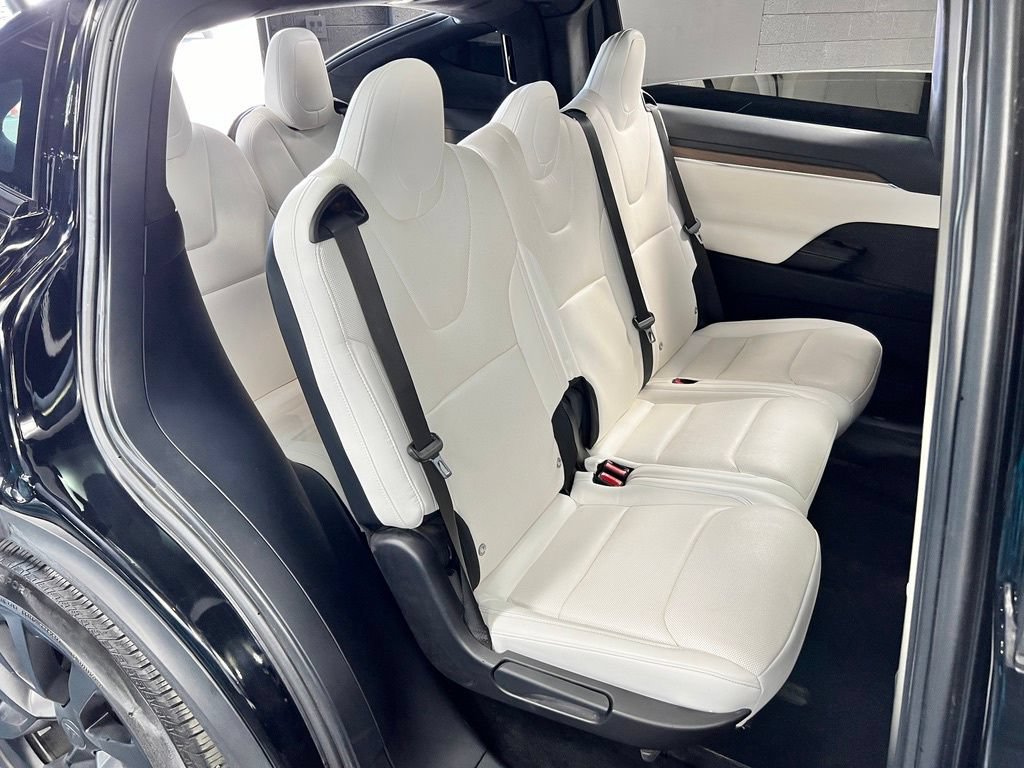 Used 2022 Tesla Model X AWD/4WD image 17
