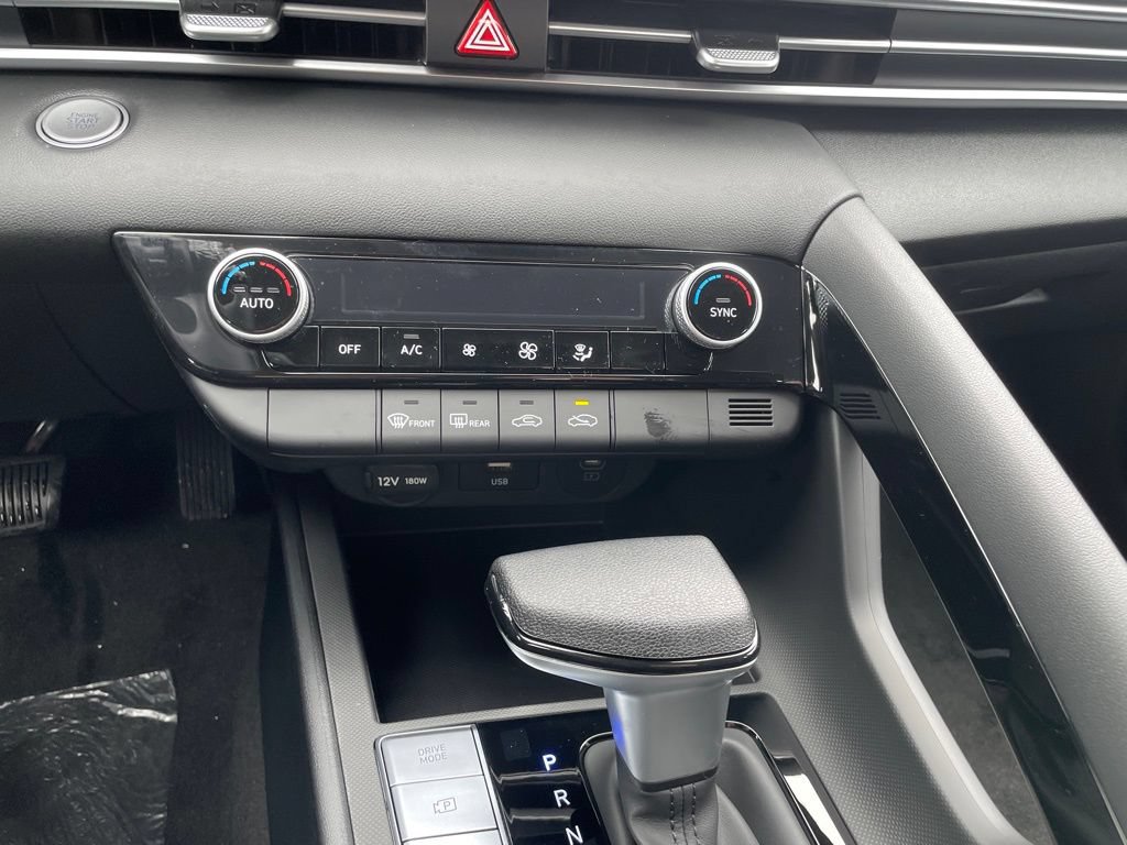 New 2026 Hyundai Elantra Hybrid FWD image 14