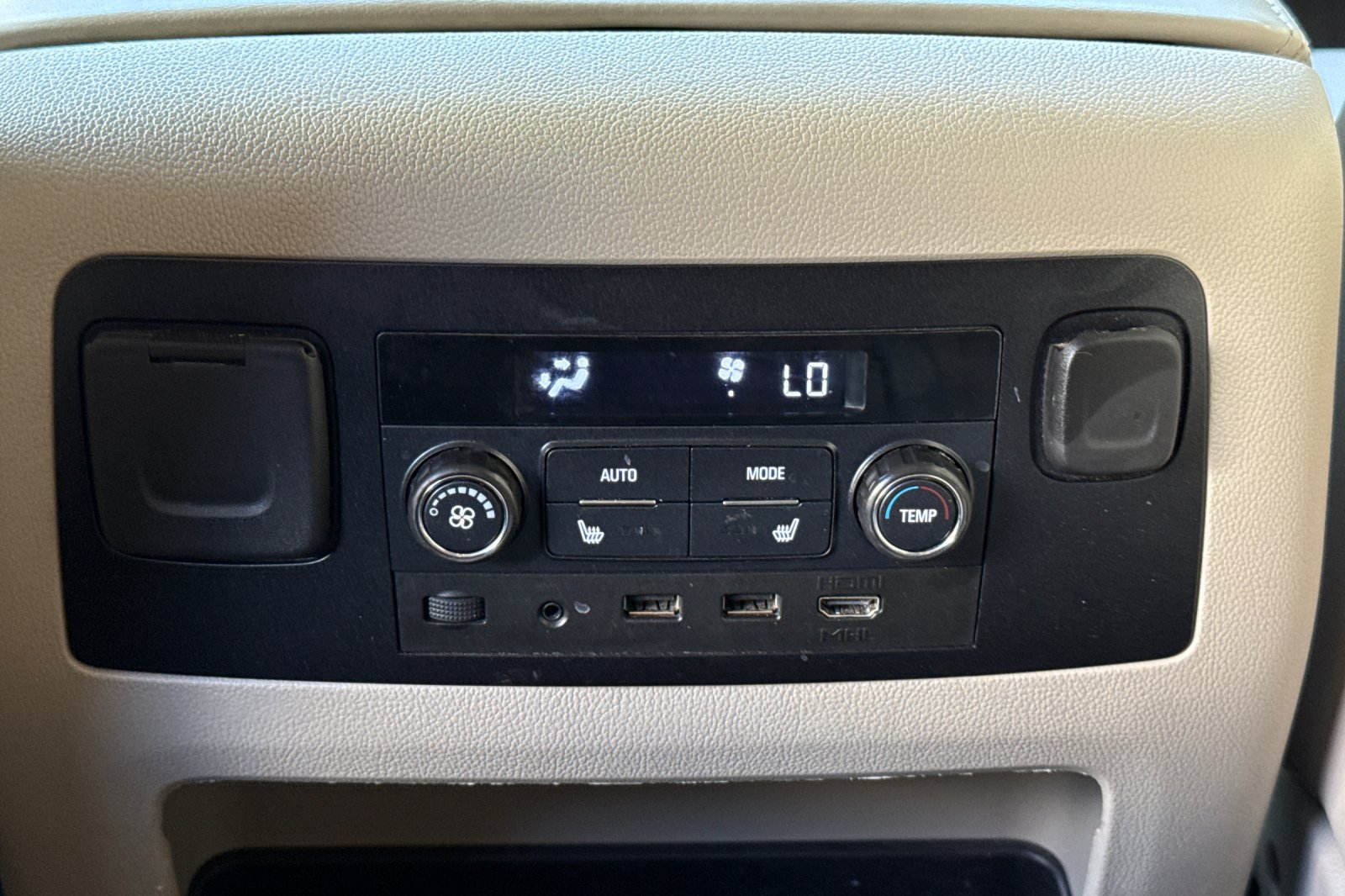 Used 2019 GMC Yukon Denali w/ Denali Ultimate Package AWD/4WD image 16