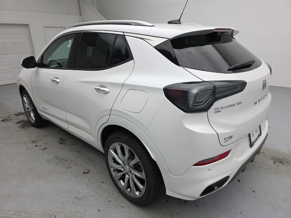 Used 2025 Buick Encore GX Avenir w/ Avenir Technology Package AWD/4WD image 10
