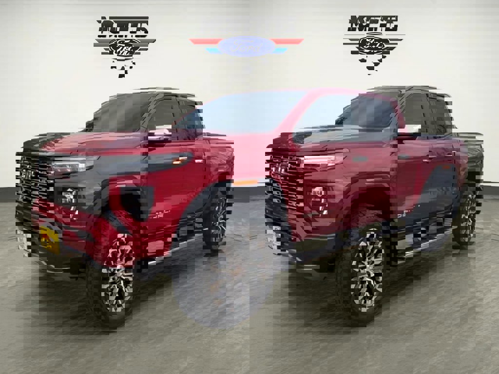 Used 2024 GMC Canyon Denali image 1