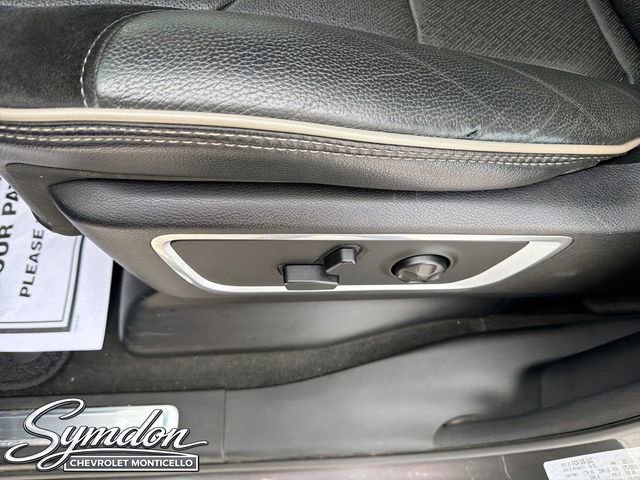 Used 2019 RAM 1500 Laramie w/ Sport Appearance Package AWD/4WD image 16