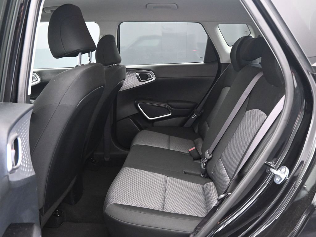 Used 2025 Kia Soul LX w/ LX Technology Package image 18