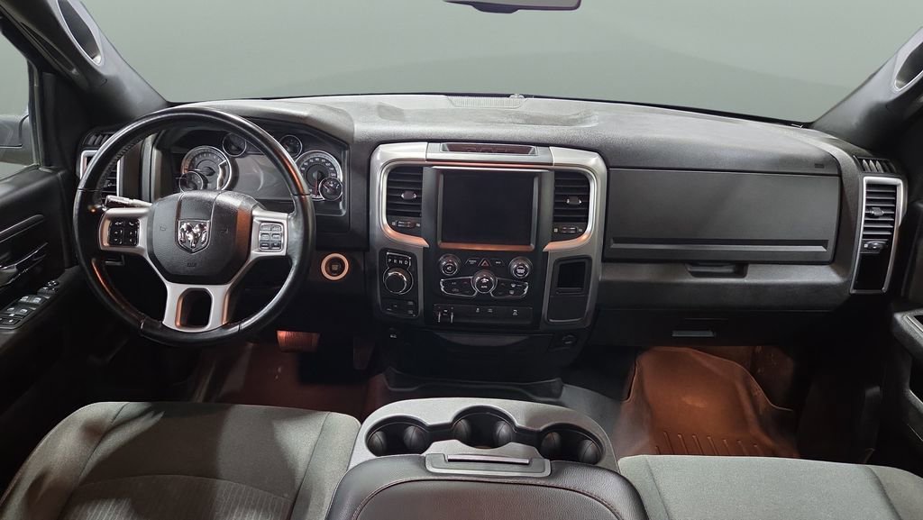 Used 2022 RAM 1500 Classic SLT AWD/4WD image 20