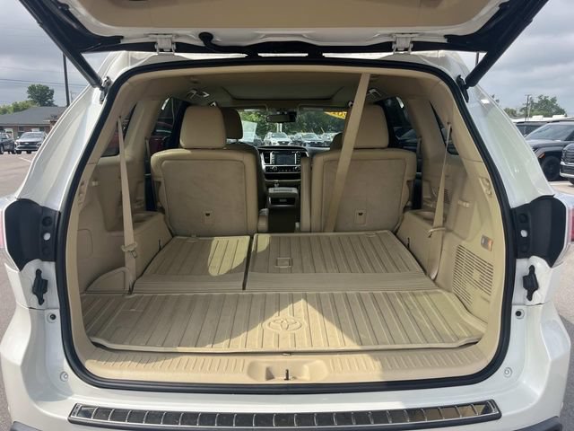 Used 2015 Toyota Highlander Limited Platinum AWD/4WD image 12