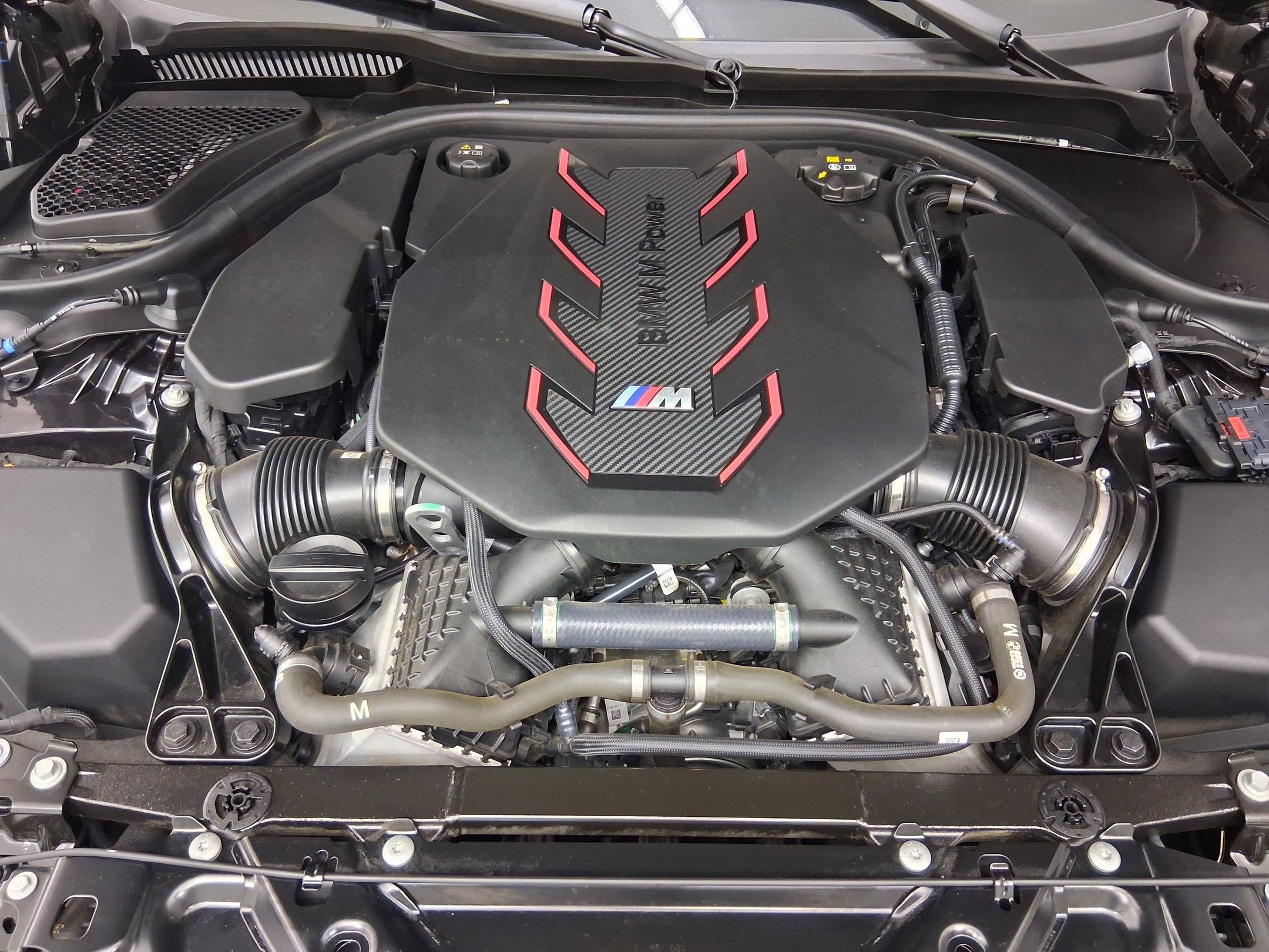 Used 2025 BMW M5 w/ Carbon Package image 36