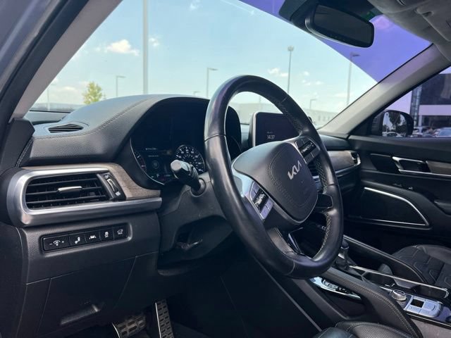 Used 2022 Kia Telluride SX w/ SX Prestige Package AWD/4WD image 9
