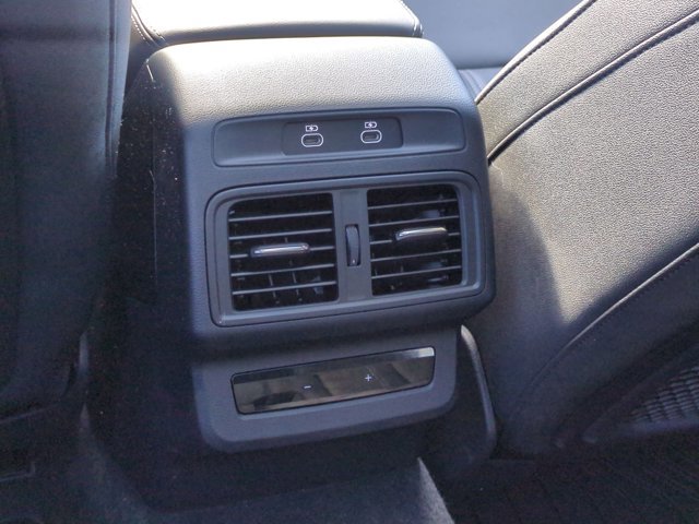Used 2025 Audi Q5 Premium w/ Convenience Package image 26