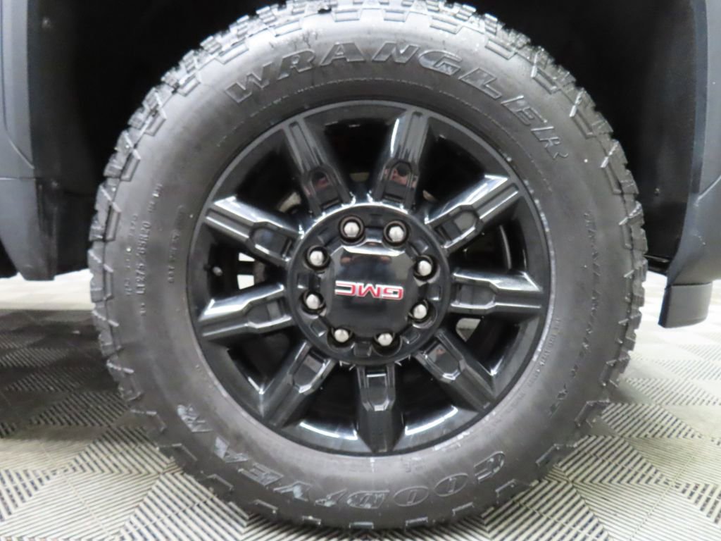 Used 2025 GMC Sierra 3500 AT4 w/ AT4 Premium Plus Package image 10