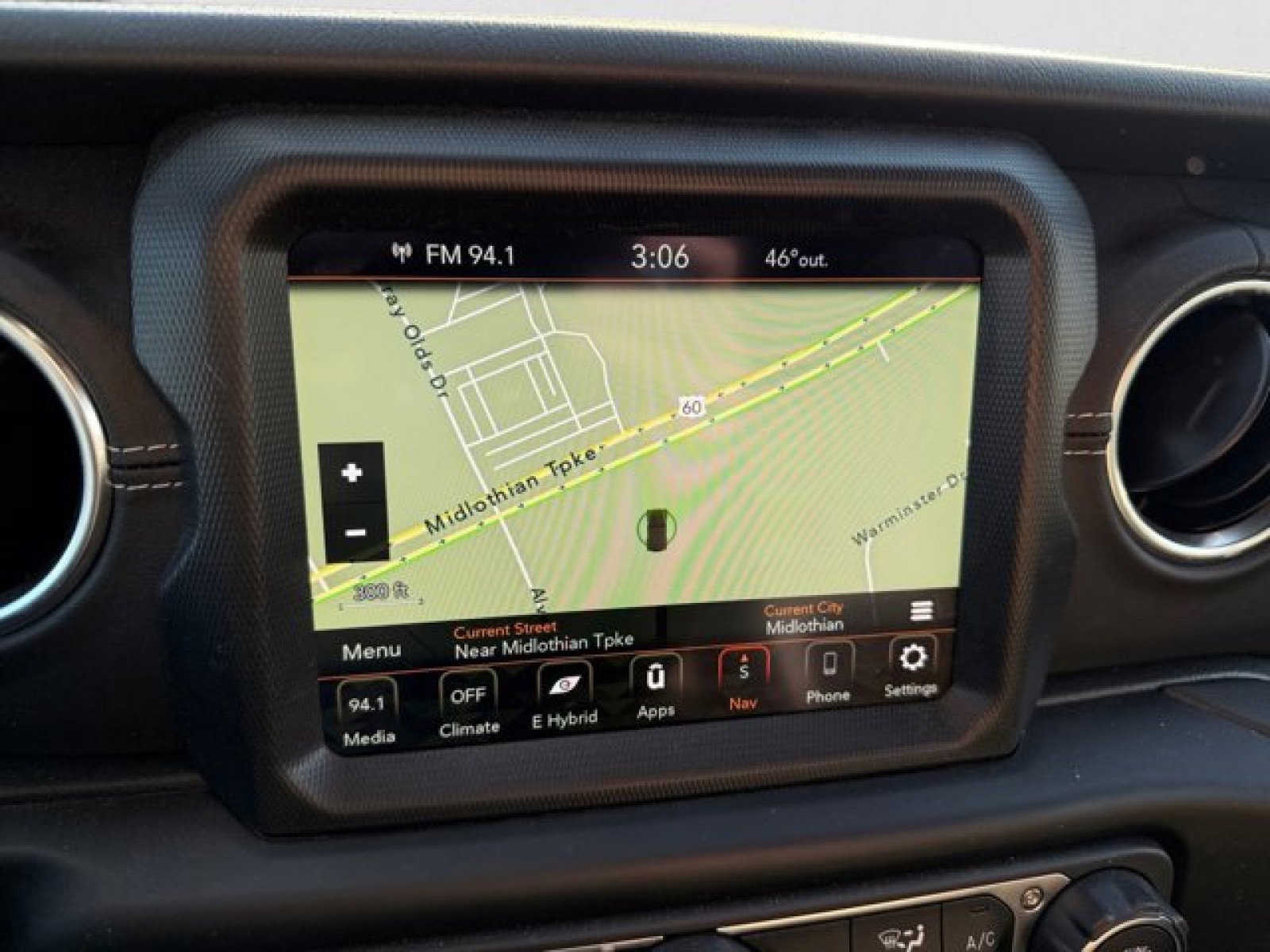 Used 2023 Jeep Wrangler Unlimited Sahara w/ Cold Weather Group image 14