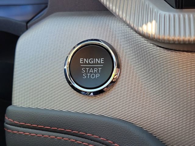 Used 2025 Ford Explorer Active RWD image 11