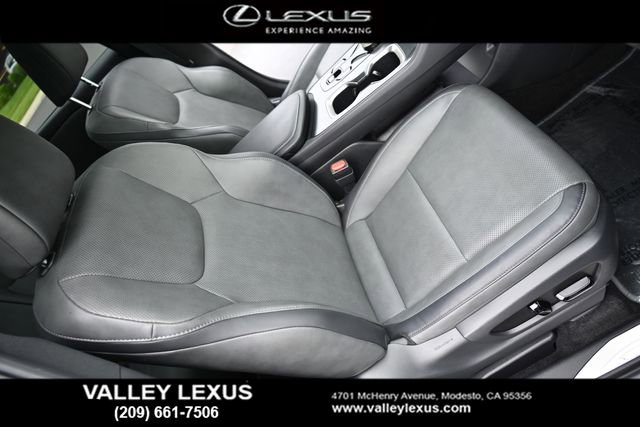 Certified 2023 Lexus RZ 450e Premium w/ Technology Package AWD/4WD image 18