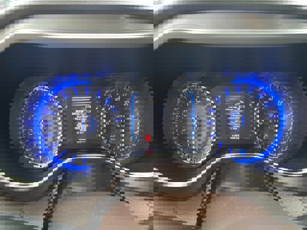 Used 2017 Chrysler Pacifica Touring image 10