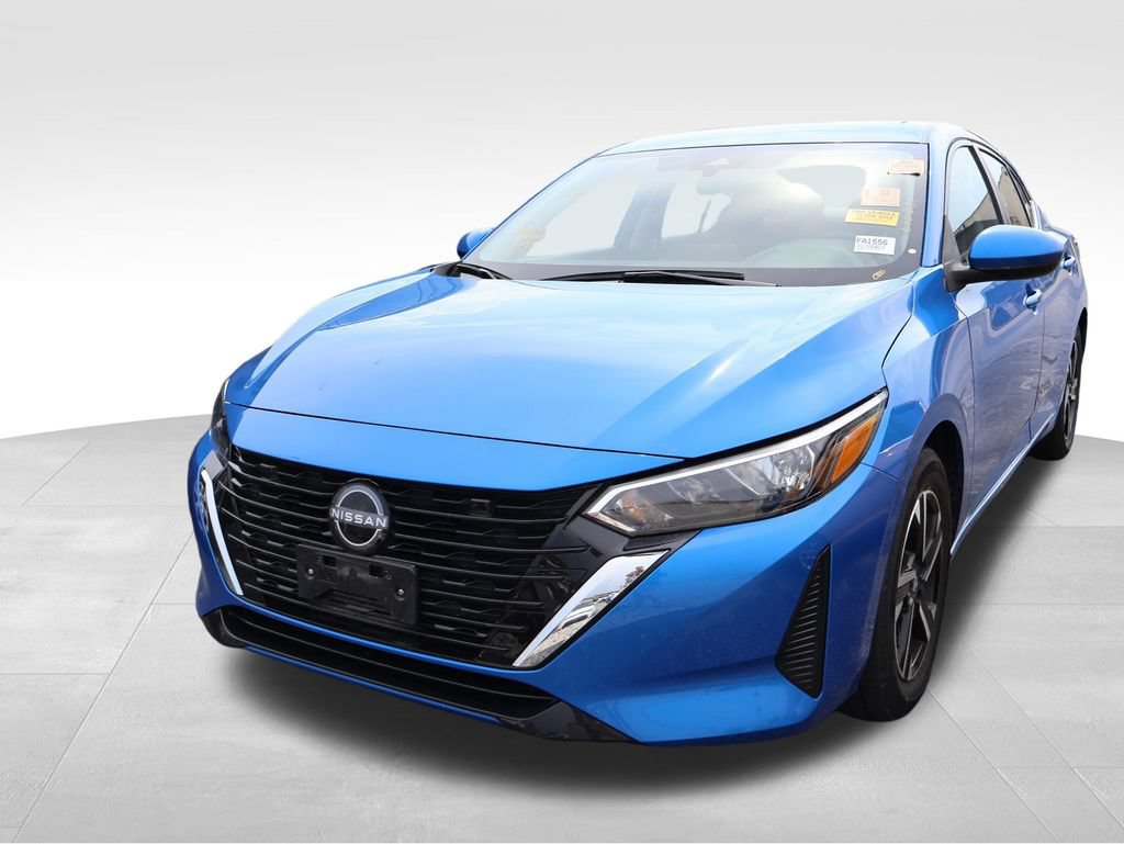 Used 2025 Nissan Sentra SV FWD image 2