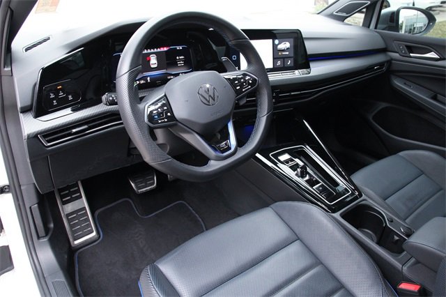 Used 2024 Volkswagen Golf R image 10