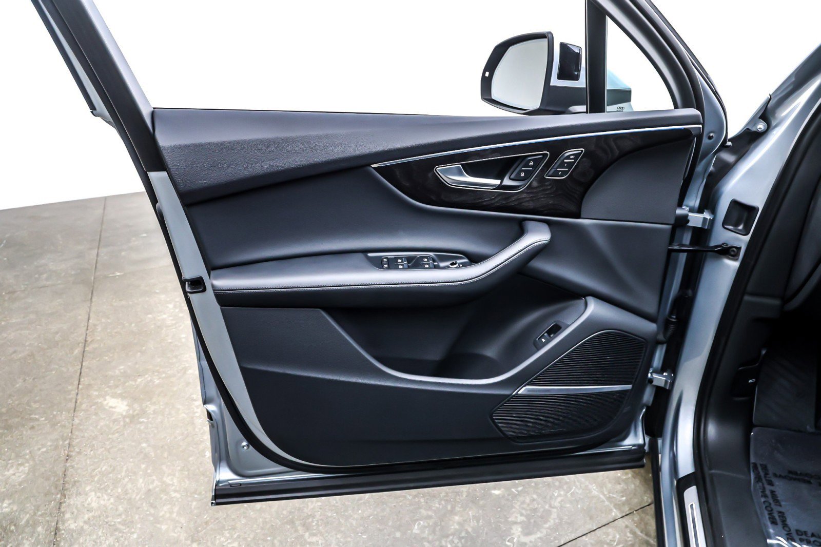 Used 2023 Audi Q7 3.0T Premium Plus w/ Premium Plus Package image 21