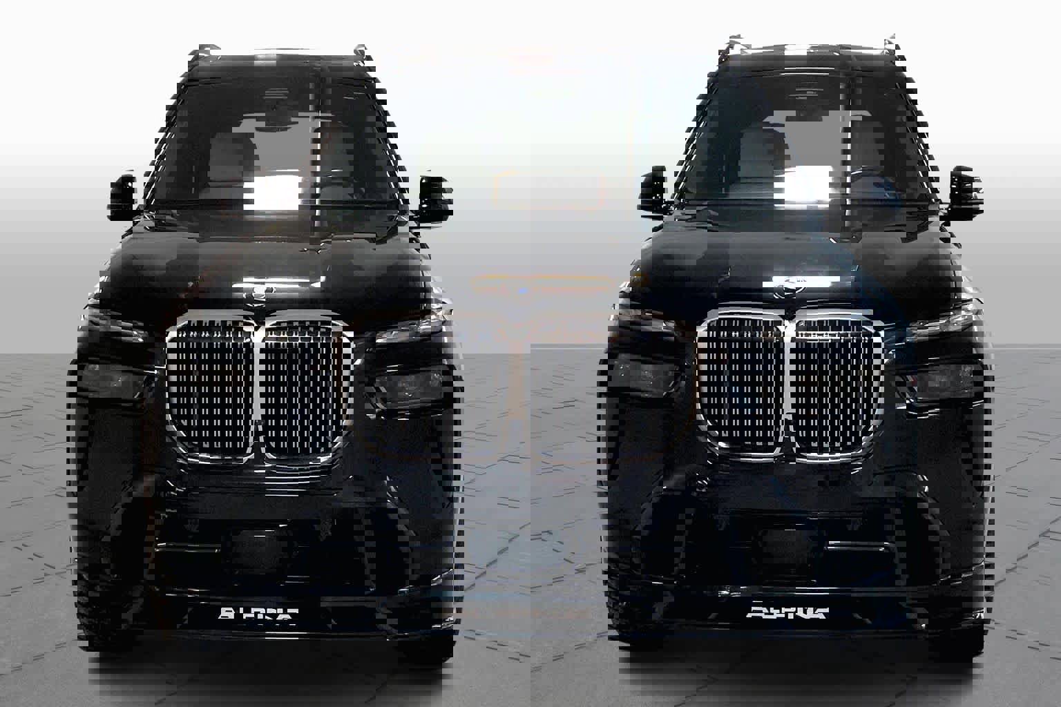 Used 2024 BMW ALPINA XB7 ALPINA XB7 image 4