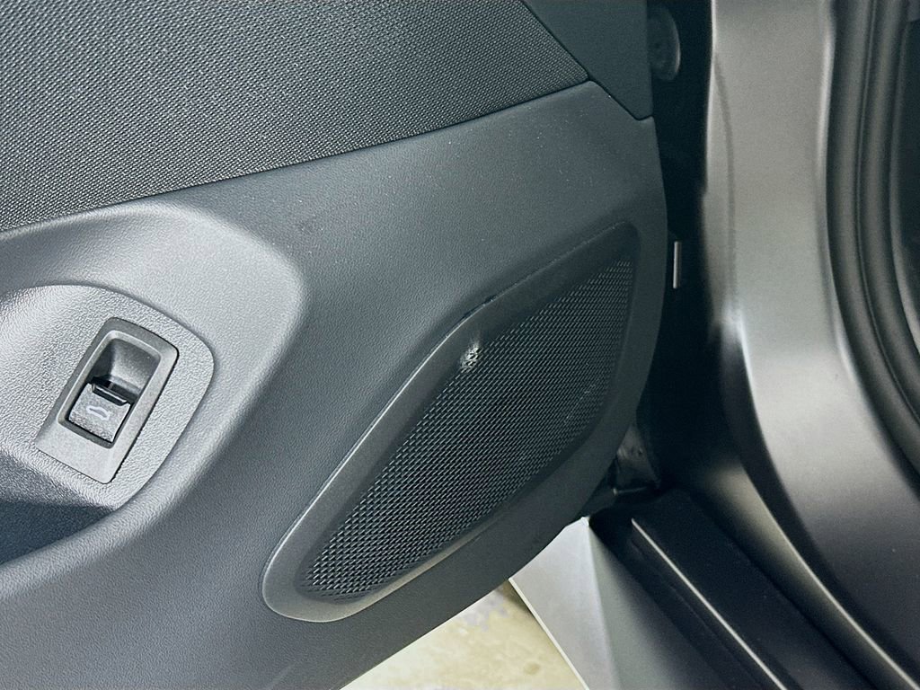 Used 2025 BMW M5 w/ Carbon Package image 20