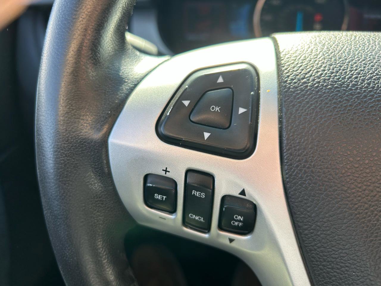 Used 2011 Ford Edge SEL image 18