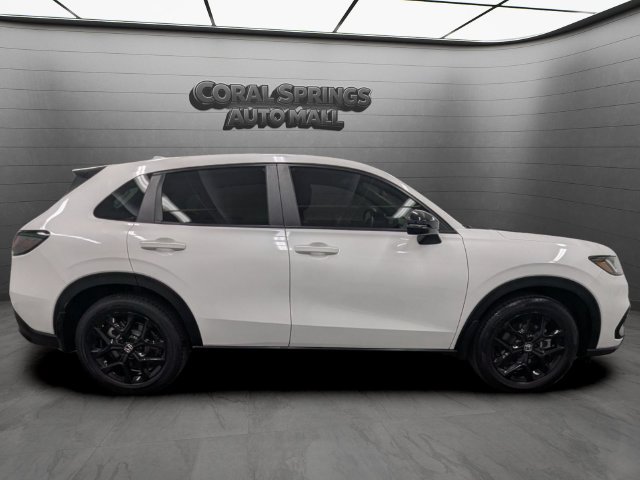 Certified 2025 Honda HR-V Sport image 8
