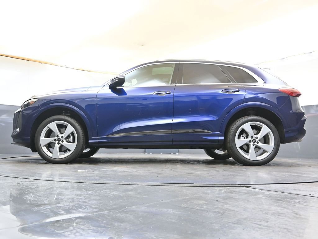 Certified 2025 Audi Q5 Premium Plus w/ Premium Plus image 32