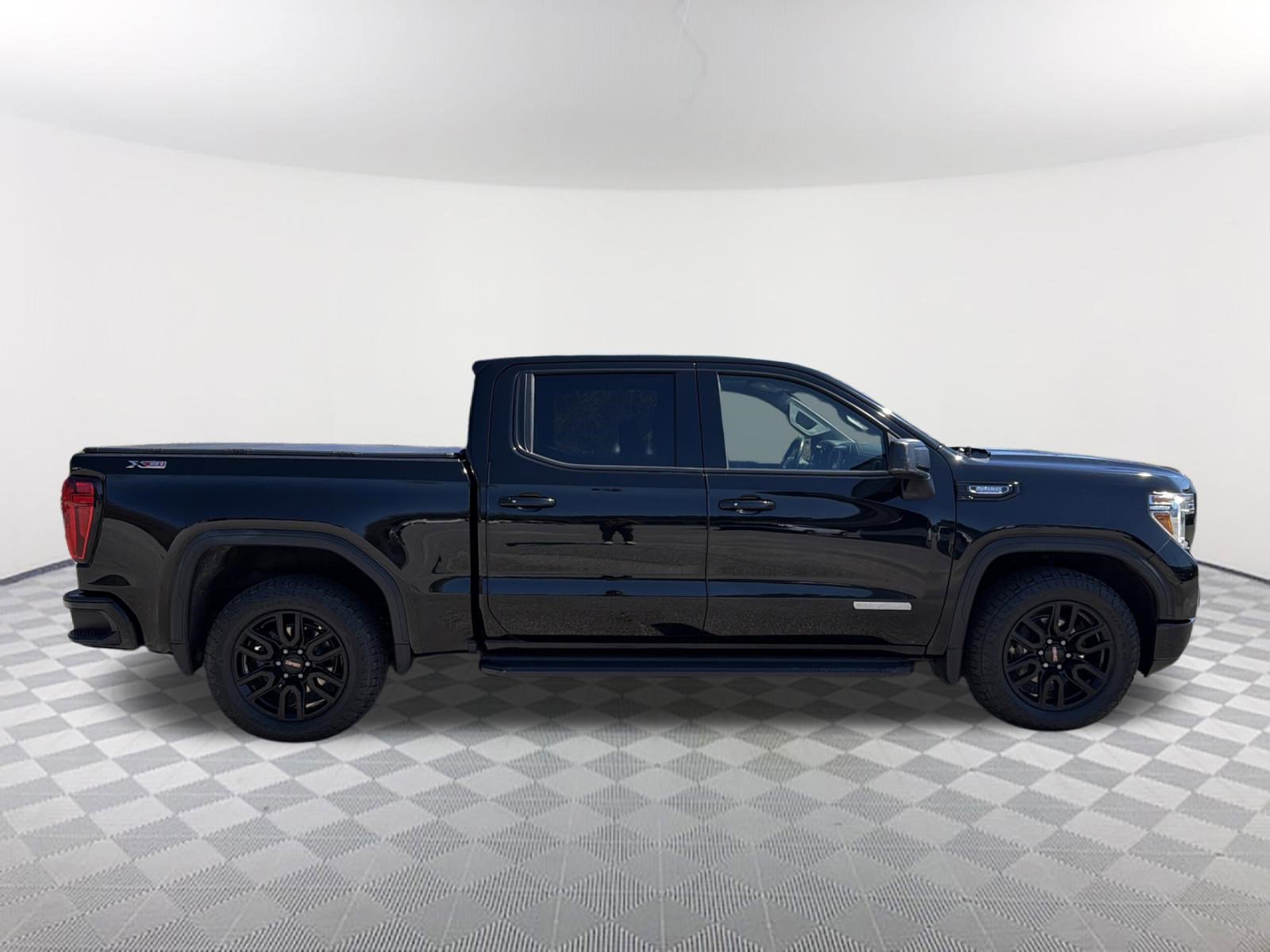 Used 2021 GMC Sierra 1500 Elevation w/ Preferred Package image 5