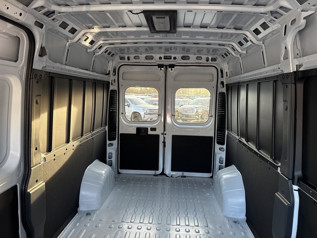 New 2026 RAM ProMaster 2500 w/ Convenience Group FWD image 11