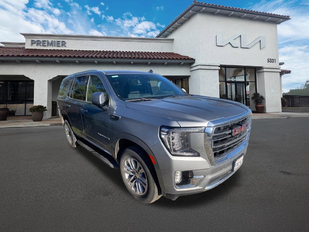 Used 2024 GMC Yukon SLT w/ SLT Luxury Package AWD/4WD image 4