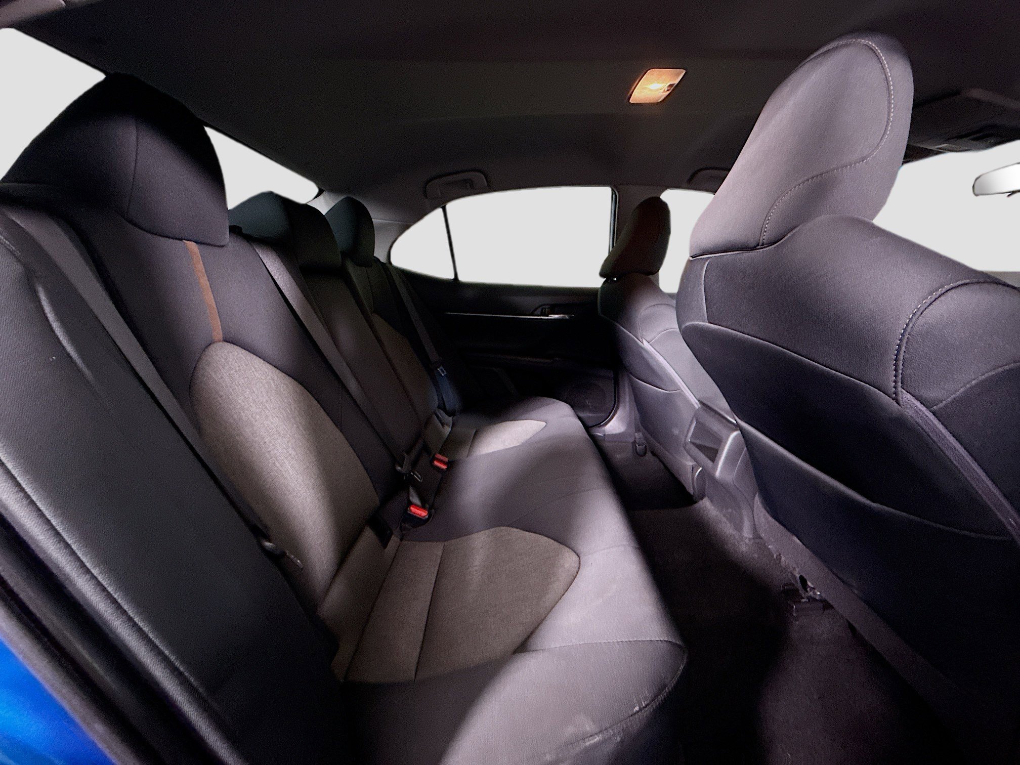 Used 2020 Toyota Camry LE w/ Carpet Mat Package image 26